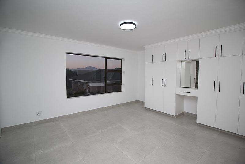 3 Bedroom Property for Sale in Fraaiuitsig Western Cape